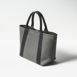 使用了輕量結實的棉麻帆布的托特包 M size 【 卡其 / khaki 】 第2張的照片