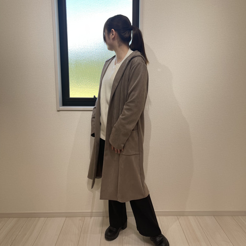 春秋冬】ロングコート 軽量 なめらかな肌ざわり 体型カバー フード付き