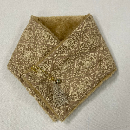 再販 12月22日発送】ミニマフラー インド刺繍レースxファー 飾りピン 