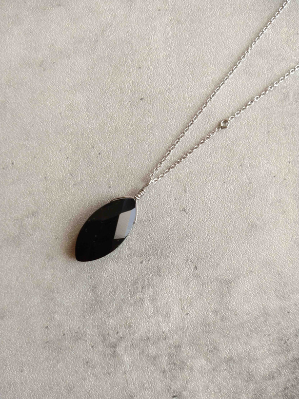 再販 Noir  ブラックオニキス　ロングネックレス / 天然石ネックレス　ステンレス 1枚目の画像