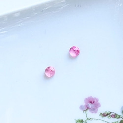 ピンク螺鈿の小さなピアスイヤリング【1845】#シェル　和　伝統工芸　秋ピアス 1枚目の画像