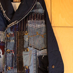 襤褸テイスト仕上げのデニムパッチ粋なジャケット 3枚目の画像
