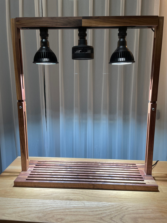 植物育成LEDライトスタンド（ウォールナット無垢） 