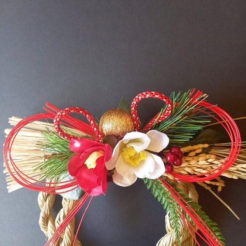 ☆年内配送OK☆迎春・小さめのしめ縄飾り『 紅白椿・二重 』 しめ縄