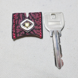 スタッズキーカバー シャークスキン サメ革 手縫い 鍵カバー ハンドクラフト レザークラフト 革小物 限定品 新品未使用 5枚目の画像
