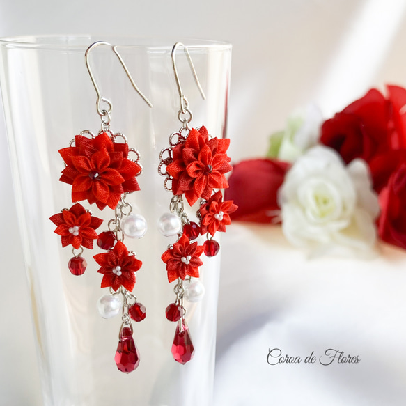 つまみ細工とクリスタルガラスのゆれるピアス/イヤリング(赤) 正絹羽二