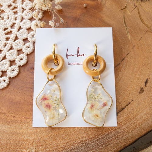 お花が揺れる＊°。beige♡ ウッドフープピアス/イヤリング イヤリング 