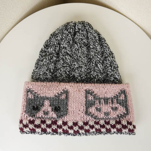 ゆったりニット帽(サバトラねこさん ハチワレねこさん） ニット帽