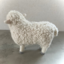 羊毛フェルト　羊のぬいぐるみ 4枚目の画像