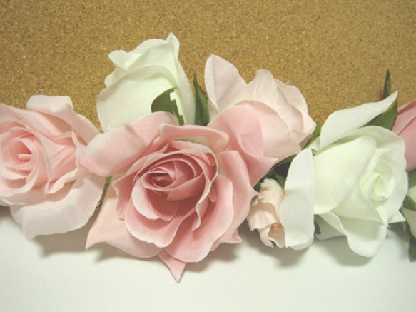 ウェルカムボード装花。生花みたいで高品質な造花使用。ウェディングやインテリアに 4枚目の画像