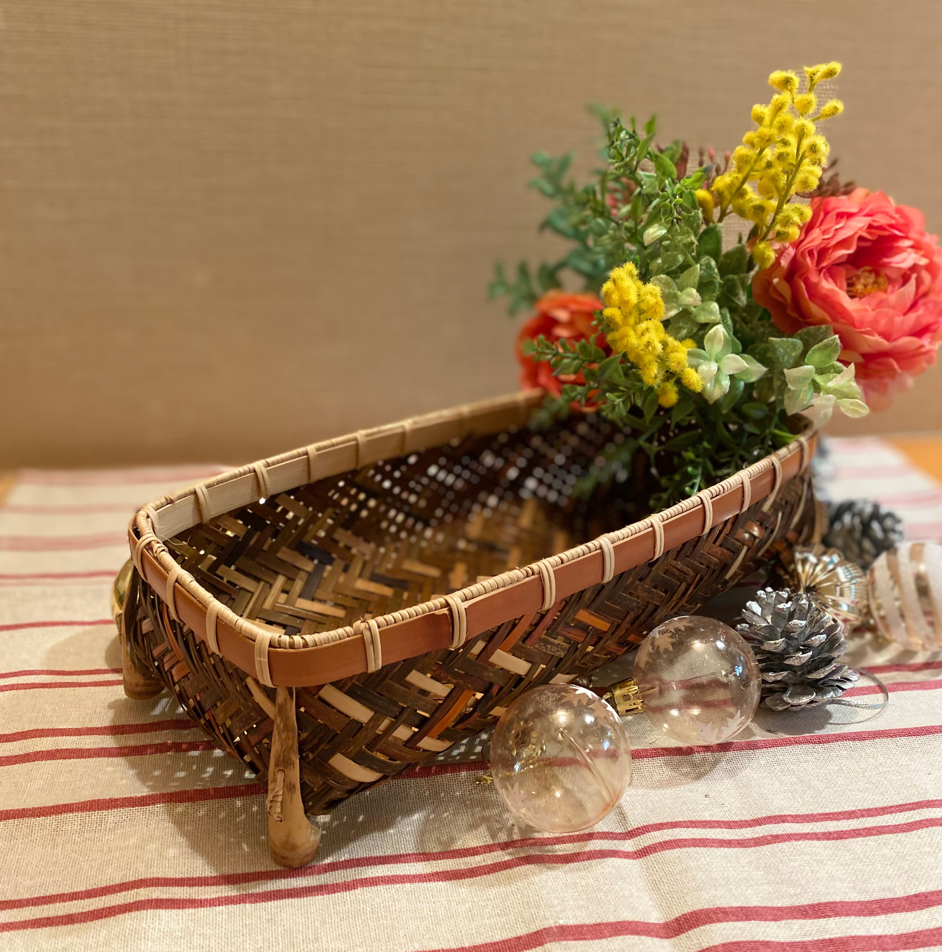 ヴィンテージ 竹 バンブー 希少 籠 手作り ラフ族 かご 脚付き タイ カゴ