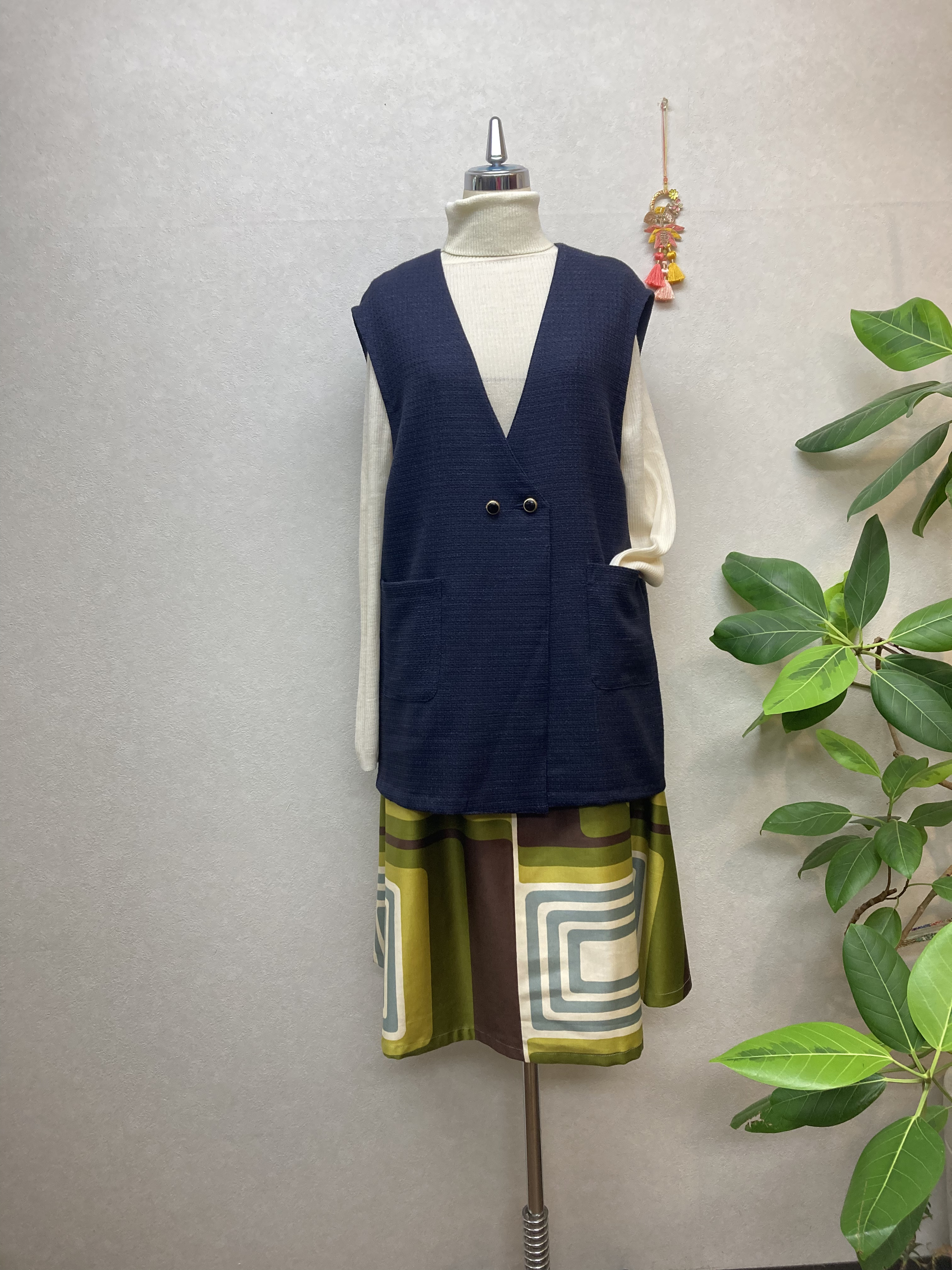 ファンシーツイードのベスト