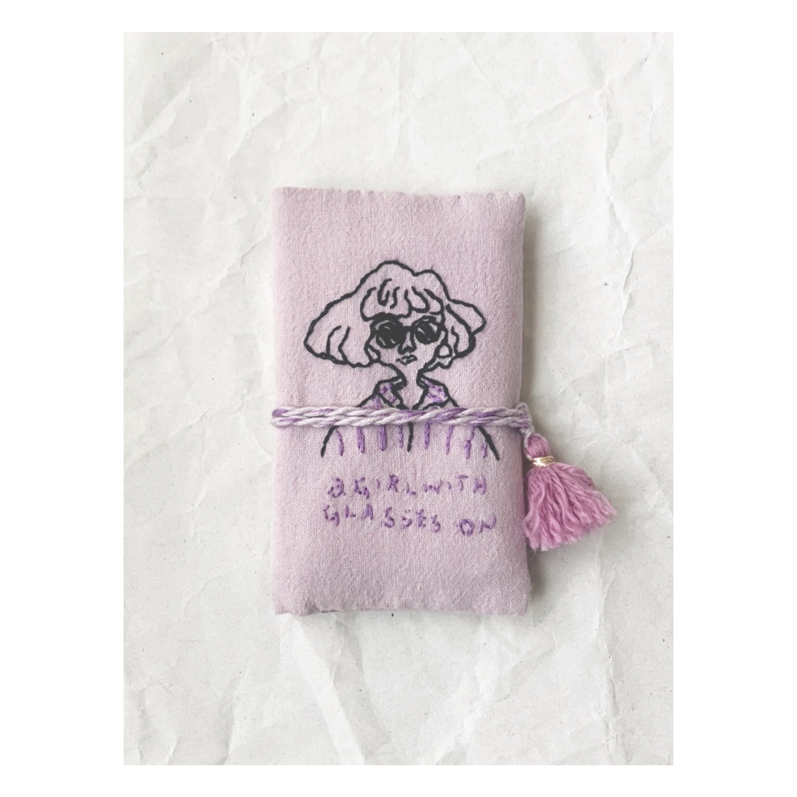 刺繍カードケース/アクセサリーケース/サングラスガール　リネン100%