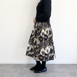 ♦︎特集掲載♦︎ライトブラウン♦︎ノルディックフラワー　コーデュロイのギャザースカート 1枚目の画像
