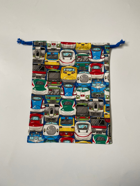 電車フェイス柄⭐︎120〜130子供エプロン、三角巾、巾着の３点セット　 6枚目の画像