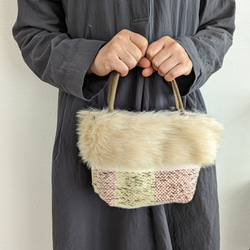ニットバッグ　ファーバッグ　ボアバッグ　 ウール　羊毛　手織り　 母の日　プレゼント 3枚目の画像