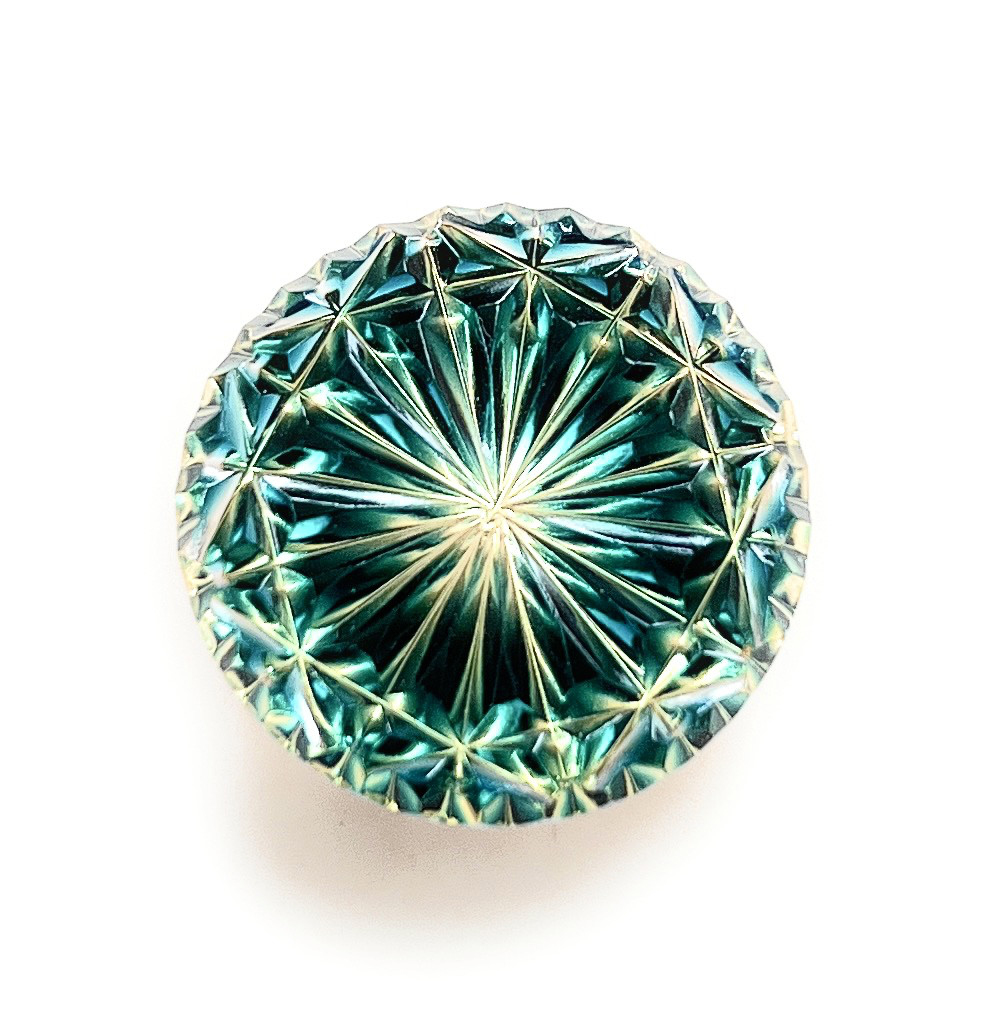 東京切子帯留め　丸　菊　ダークブルー・ゴールド