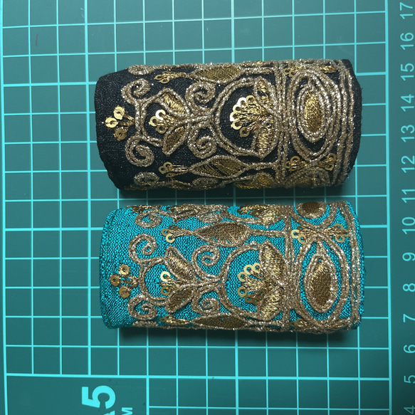 インド刺繍リボン　インド刺繍　刺繍　ヘアカフ　ポニーフック　ハンドメイド 4枚目の画像