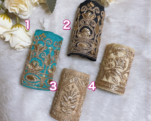 no.81 刺繍リボンとボタンカボションの華やかポニーフック2点セット✩.*˚ no.81 刺繍リボンとボタンカボションの華やかポニーフック2点