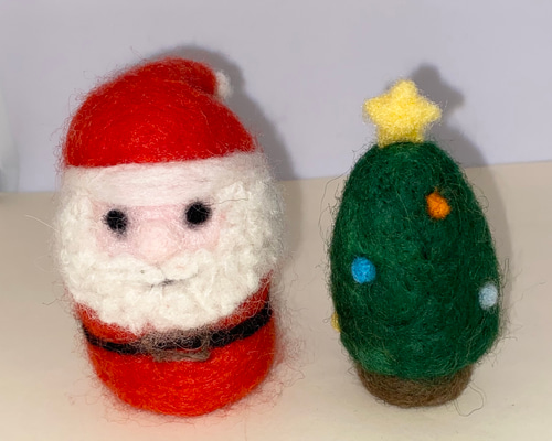 羊毛フェルトのサンタさんとクリスマスツリー クリスマスツリー りの