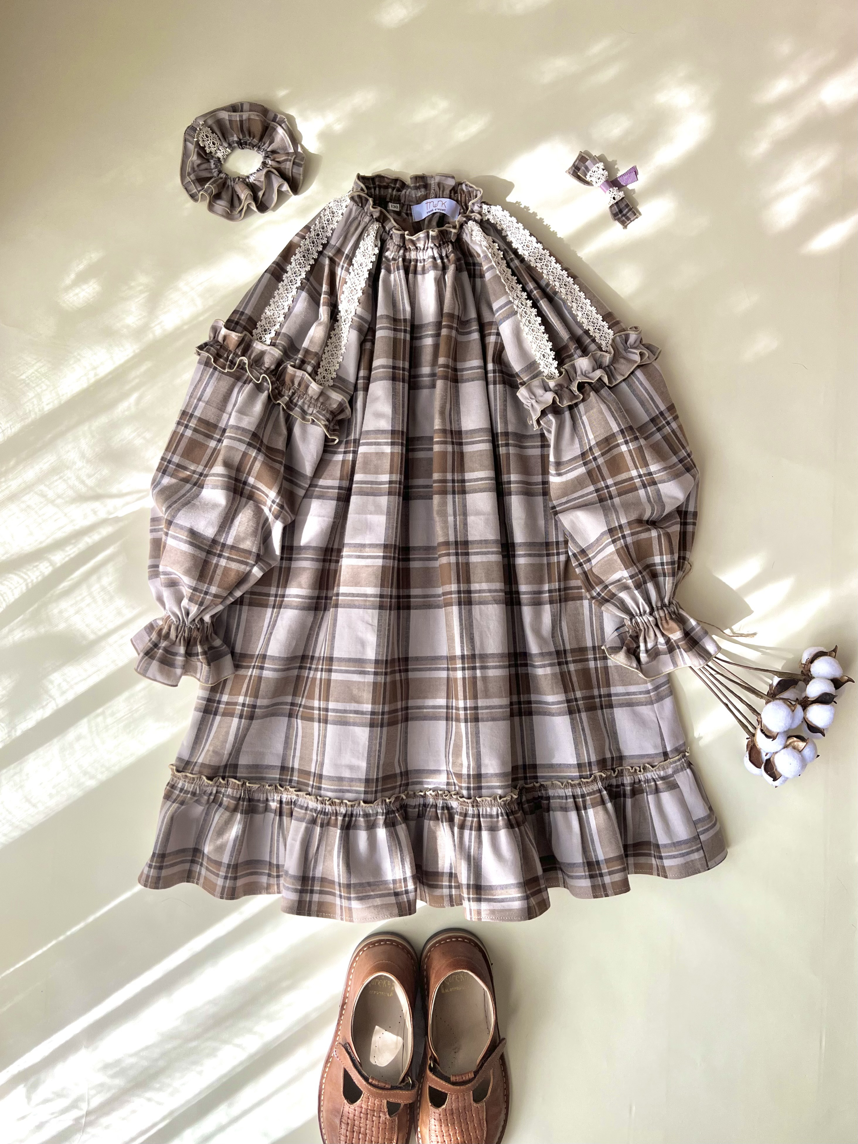 肩レースのチェック柄ワンピース【即納/130サイズ】