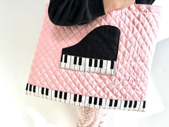 ピアノのレッスンバッグ　ピンク　キルティング　レッスンバッグ　女の子 2枚目の画像