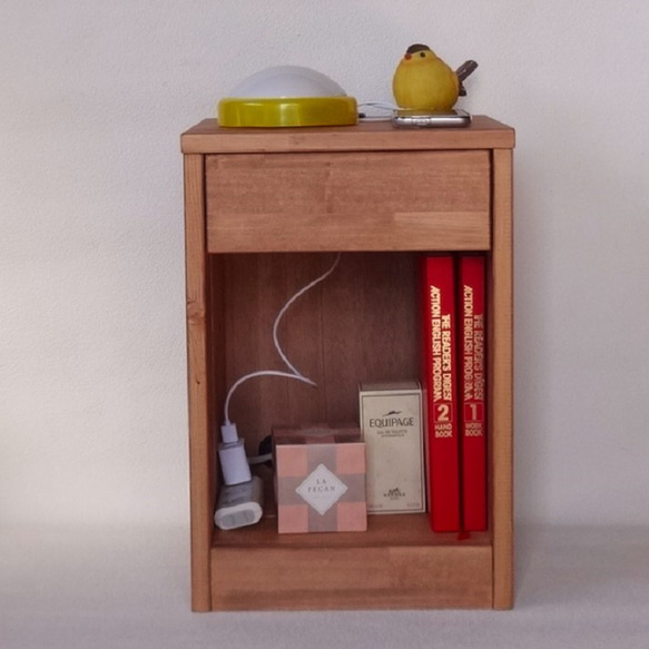 お年玉セール！　新作　ナイトテーブル、フラワースタンド、電話台、サイドテーブル お年玉セール！ 新作 ナイトテーブル、フラワースタンド、電話台