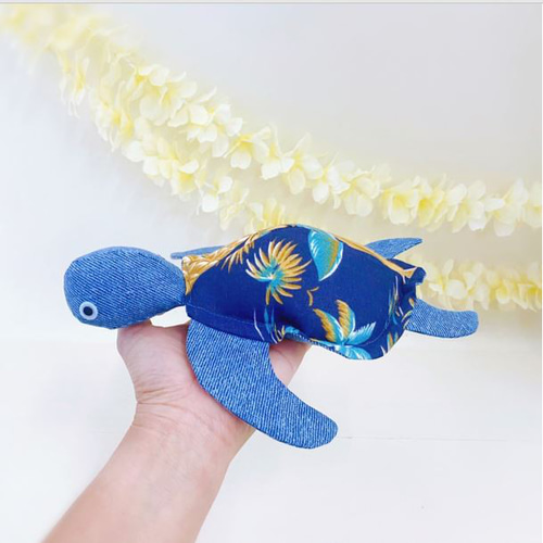 名入れ】幸せを運ぶホヌ（海がめ）ぬいぐるみ（明るいブルー