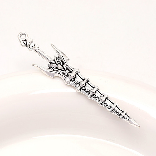剣型シルバーチャーム 楽天市場】28mm×12mm 5個入 メタルチャーム 剣 ダガー シルバー