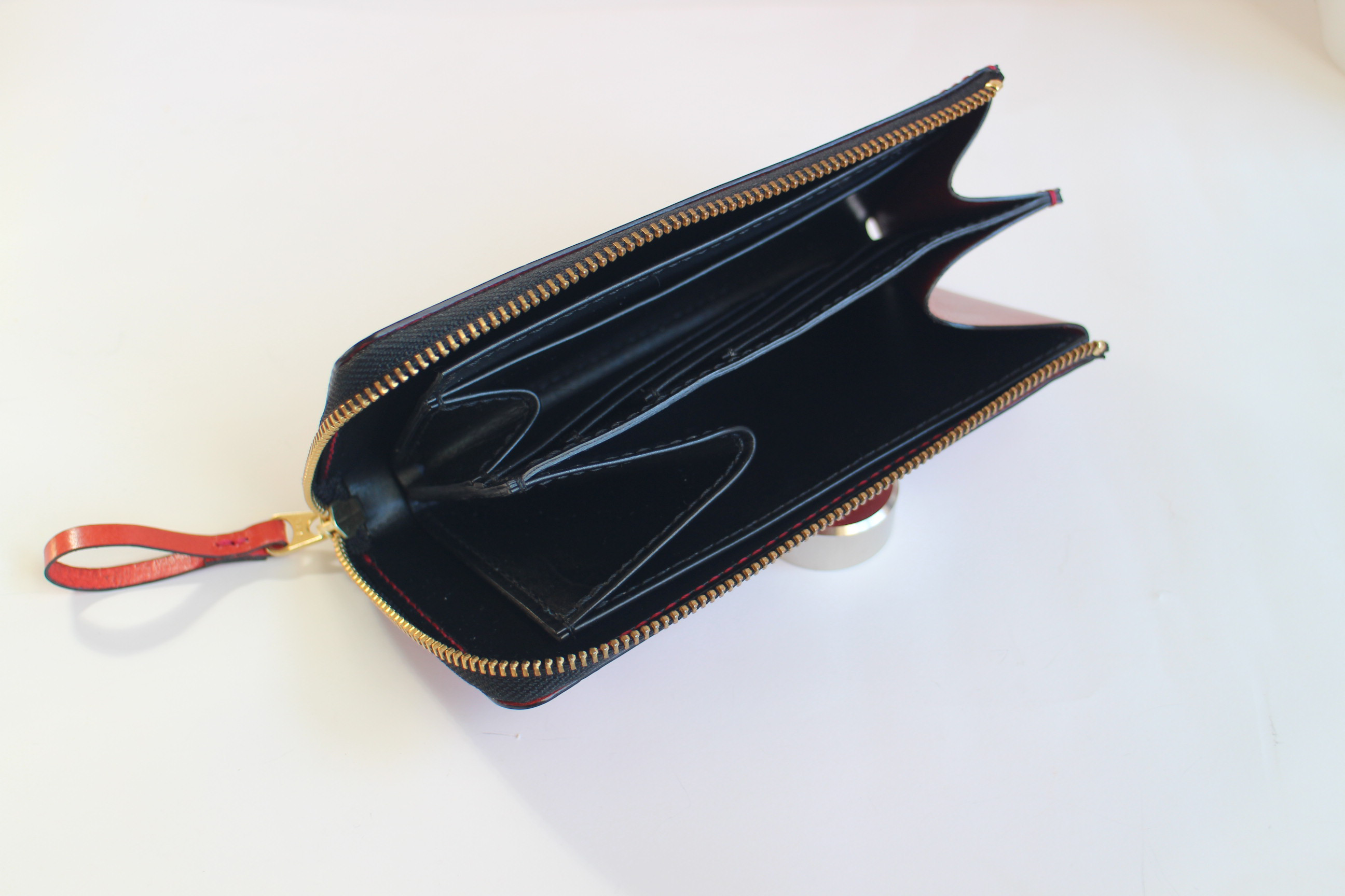 ちょっと小さいL字ファスナー　長財布　小銭が取り出しやすい