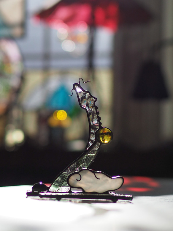 干支シリーズ「辰」ステンドグラス、龍、昇龍、宝珠、置物、ガラス 3枚目の画像