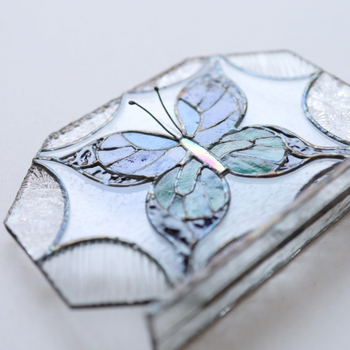 青い蝶々のガラスの標本 ✤ ＜ステンドグラス＞ ✤ 立体・オブジェ m