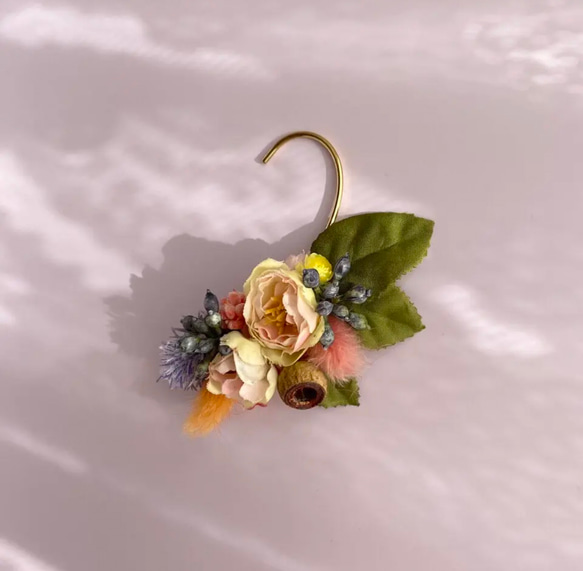 耳飾り「薔薇の園」 3枚目の画像