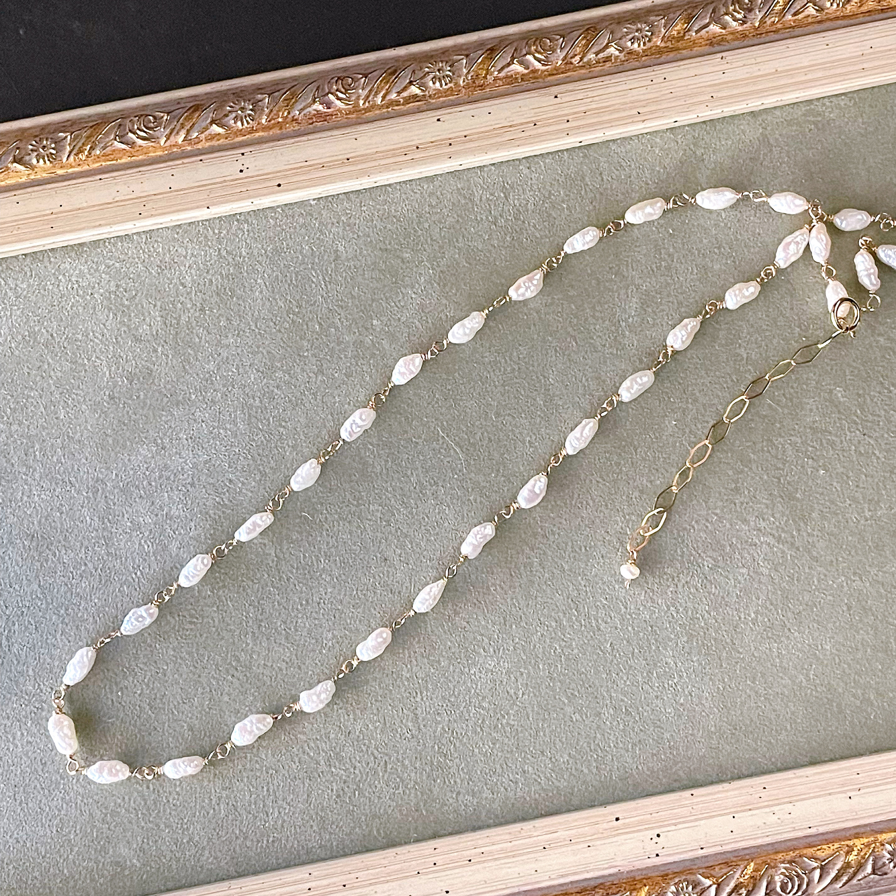 Bタイプ　14kgfゴールド　シュワっとぷっくりニュアンス淡水パールネックレス