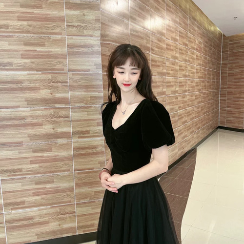 ベロア チュール 二次会 演奏会 色直し 前撮り ドレス ウララ — 花嫁の