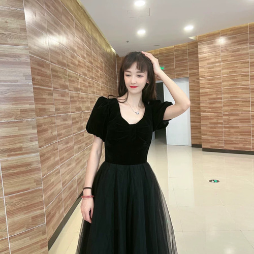 ベロア チュール 二次会 演奏会 色直し 前撮り ドレス ウララ — 花嫁の