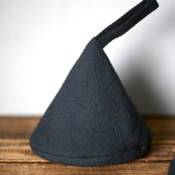 真っ黒な三角鍋つかみ　大サイズ　リネン　麻　ユニセックス　ブラック　キッチン雑貨　シンプル 4枚目の画像