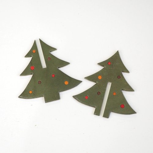 mömi-full 木と革でできたオリジナルクリスマスツリー mömi-full 木と革でできたオリジナルクリスマスツリー その他