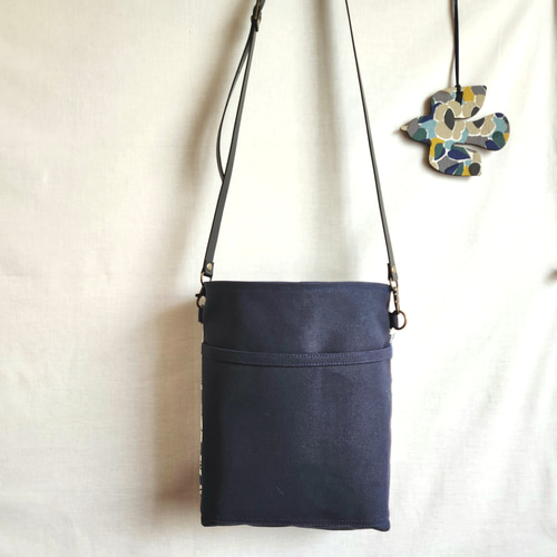 forest lifeのショルダーバッグ ミナペルホネンのファブリックで