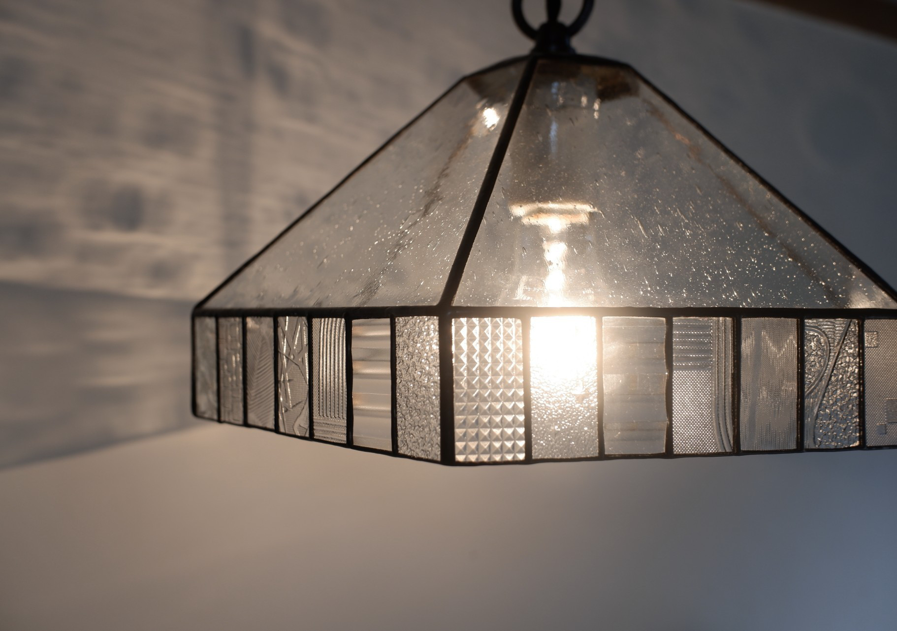 52- 古ガラスの傘