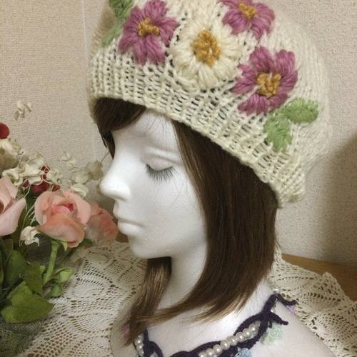 お花の刺繍の白のベレー帽 ベレー帽・ハンチング Marriagebebe 通販