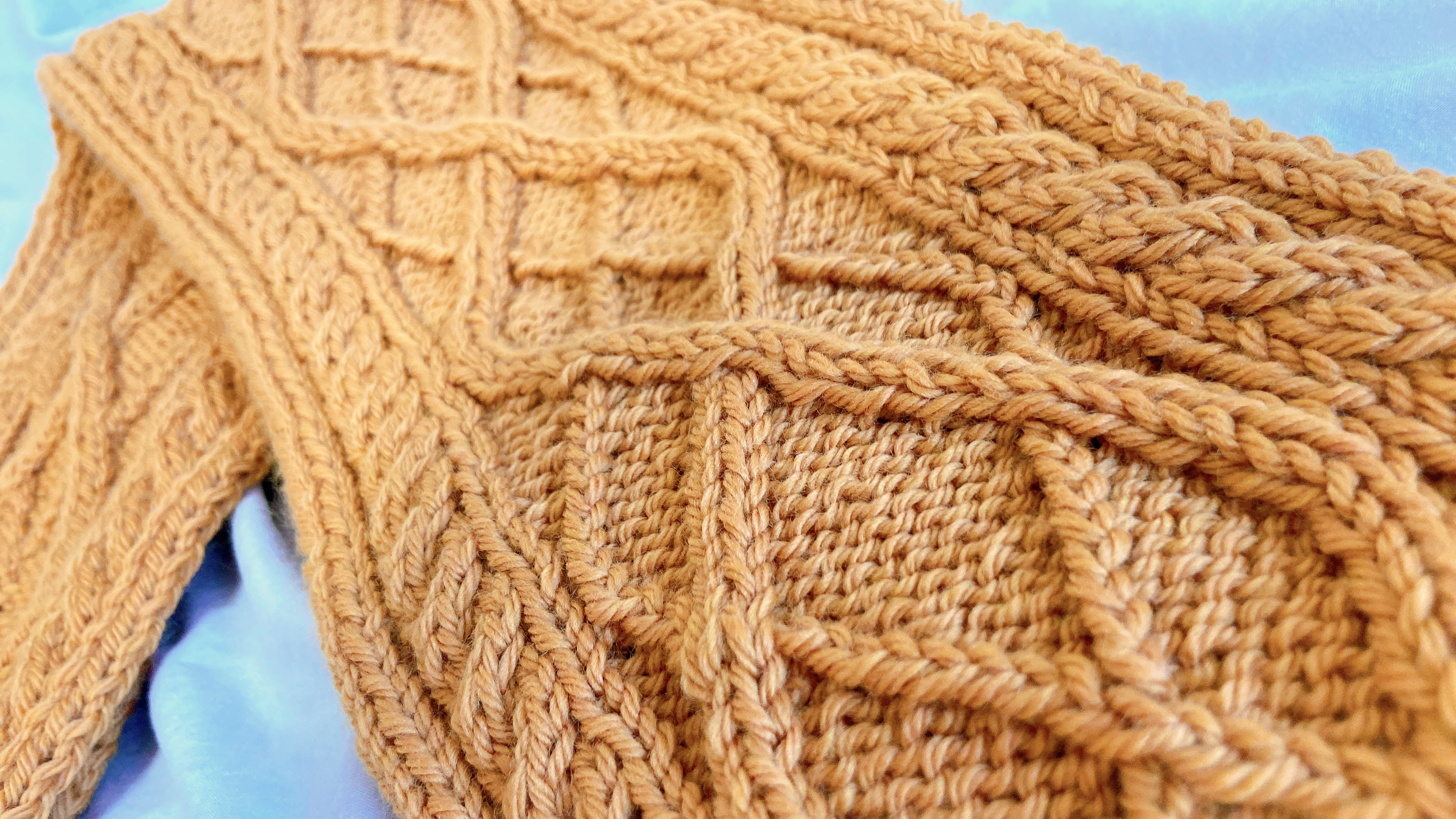 橙色のアランマフラー