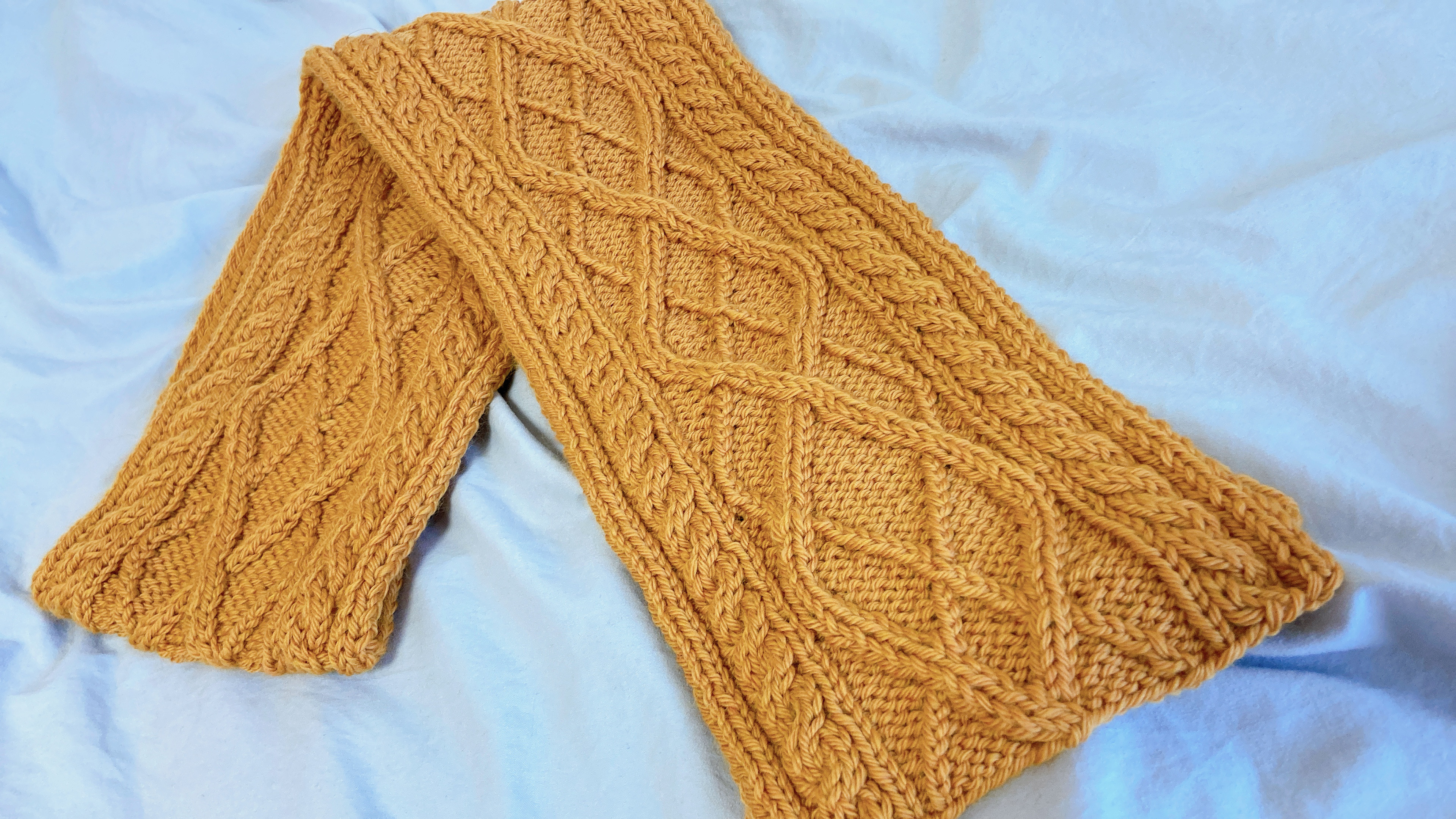 橙色のアランマフラー