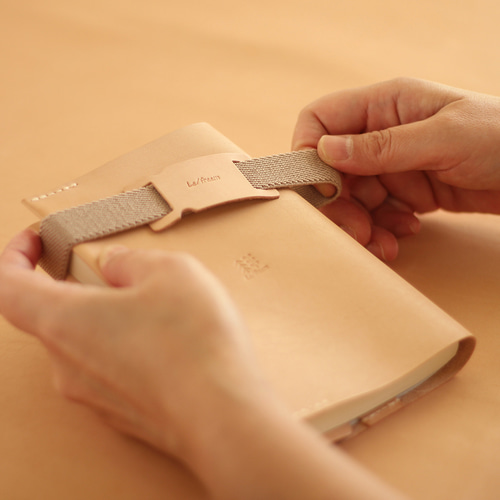 ゴムバンド小 LF-012 ヌメ革 牛革 レザー 革 お弁当箱ゴムバンド