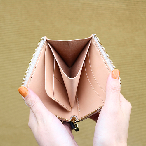 L字ファスナー　コンパクト財布 (M) 本革　MARGOTマルゴー L字ファスナー コンパクト財布 (M) 本革 MARGOTマルゴー