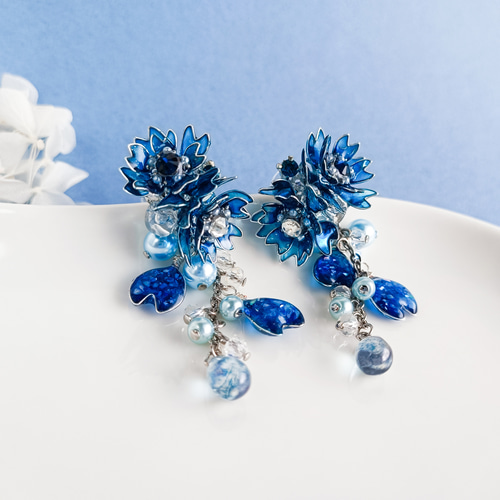 夜桜 八重桜 ◇ blue SAKURA ◇ silver ピアス / イヤリング