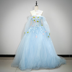 水色ビジュー装飾カラードレス 青・ブルー系のウェディングドレス・カラードレスのデザイン集！似合う