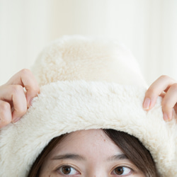 有機棉毛毛蓬鬆保暖帽【米色】 第7張的照片