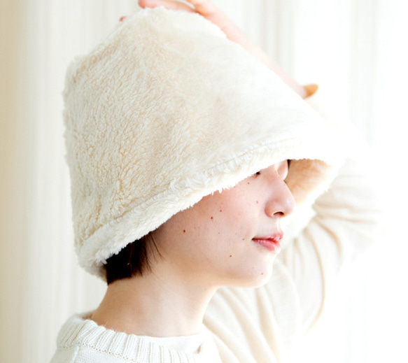 カナダ購入 定価6万 ほわほわカシミア100ニット