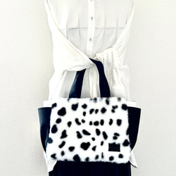 【Sサイズ】ダルメシアン柄　ボア　8号帆布使用　手提げバッグ　サイドポケット付き　akaneko 小さめバッグ 2枚目の画像